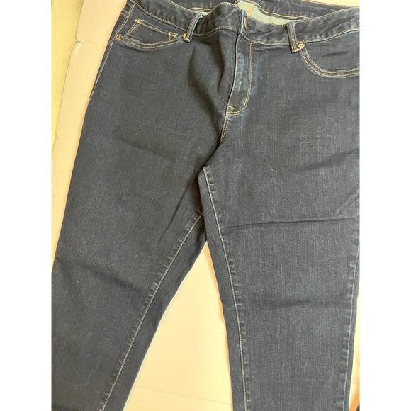 Dark Wash Denim Jeans Comfortable Everyday Fashion Classic Style - Picture 1 of 6